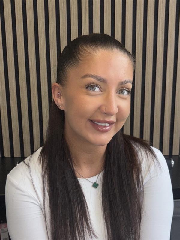 A photograph of Ellie Vickers
